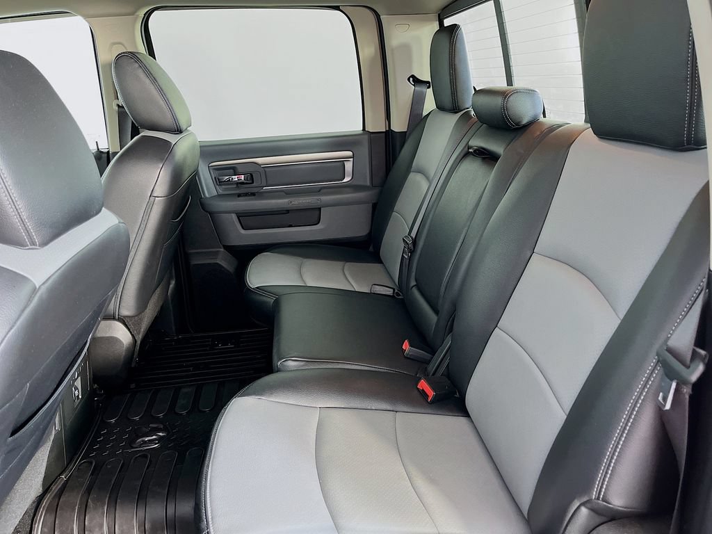 Used 2020 RAM 1500 Warlock AWD/4WD image 32