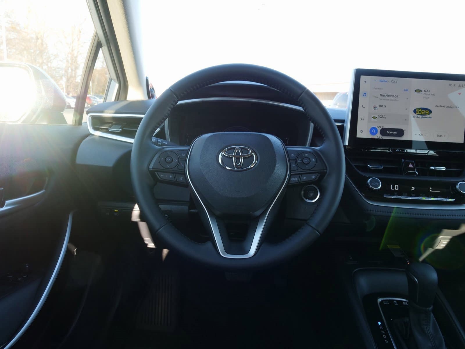 Used 2025 Toyota Corolla XLE image 22