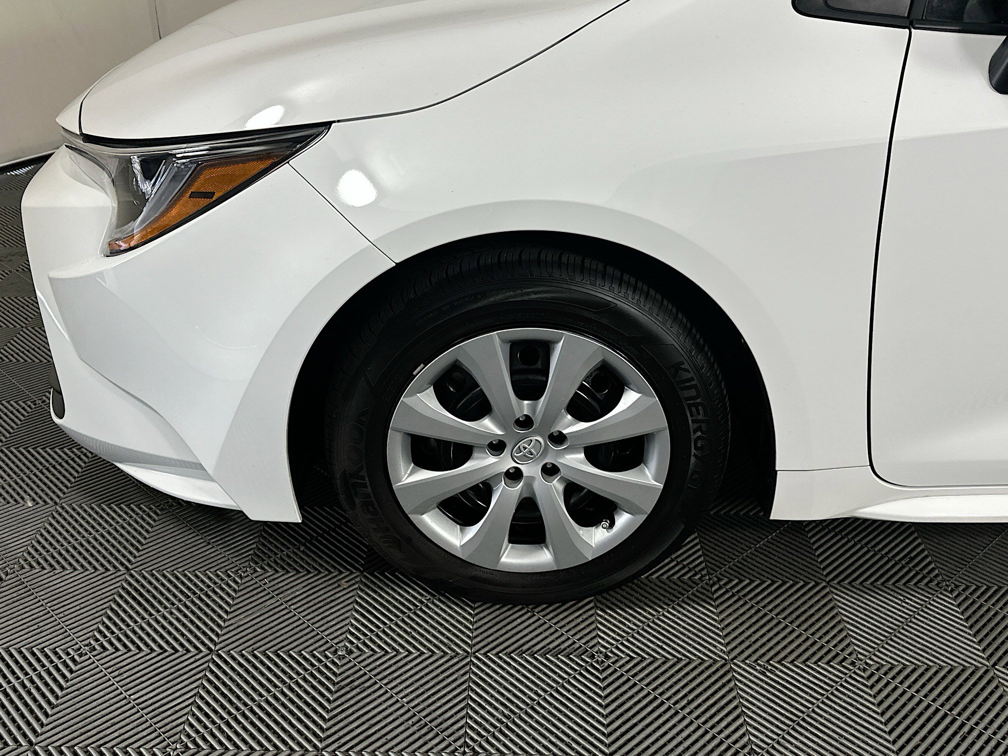Used 2023 Toyota Corolla LE FWD image 11