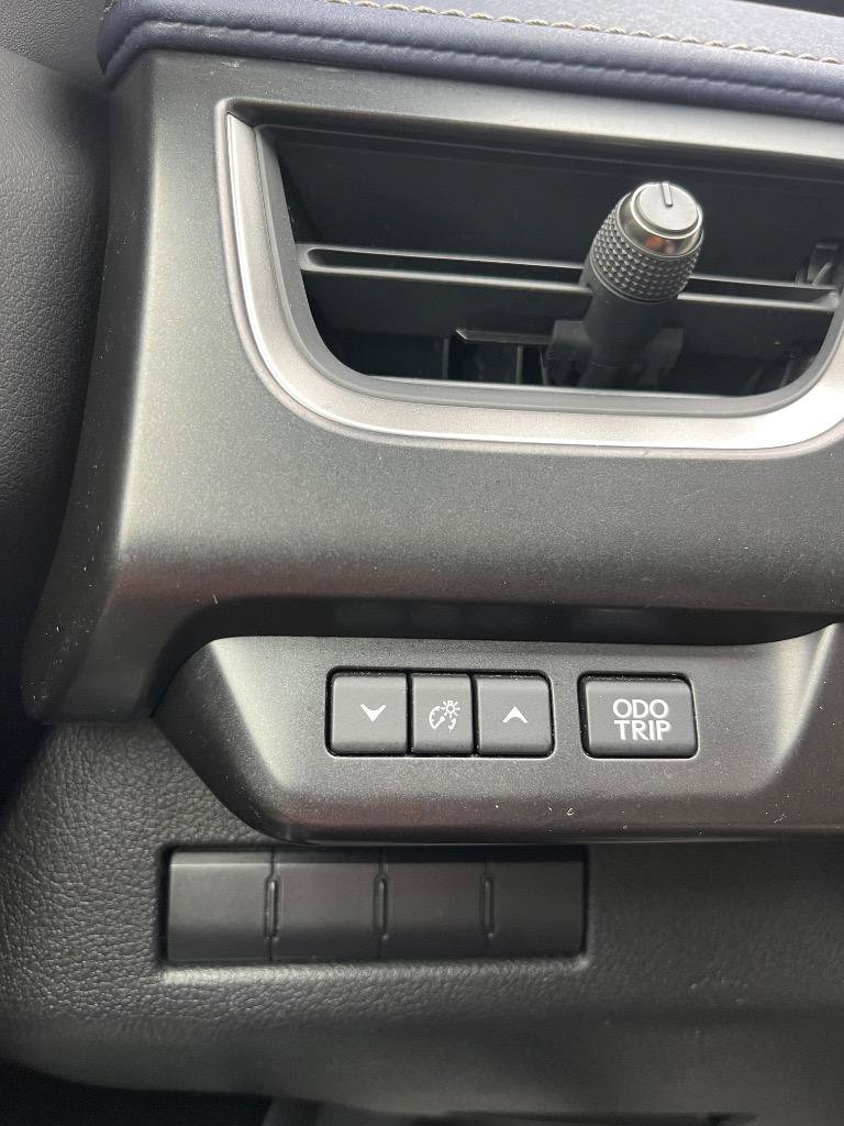 Used 2021 Lexus UX 200 w/ Premium Package image 29