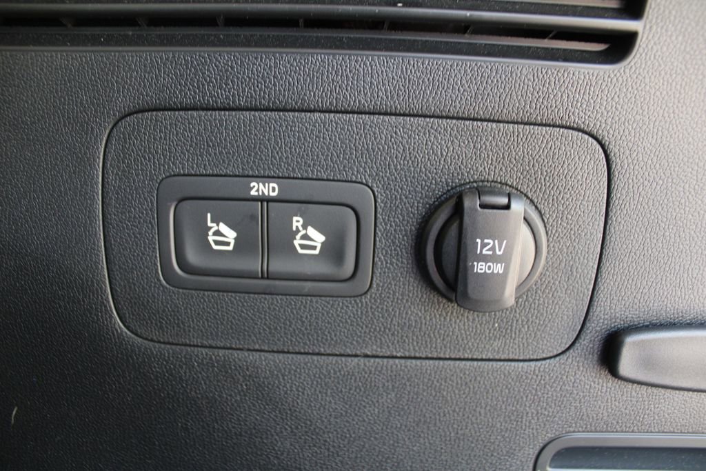 Certified 2025 Kia Sorento S w/ Panoramic Sunroof Package FWD image 11