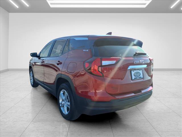 Used 2023 GMC Terrain SLE w/ LPO, Floor Liner Package FWD image 8