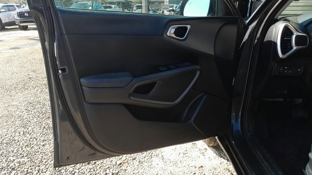 Used 2020 Kia Soul S FWD image 15