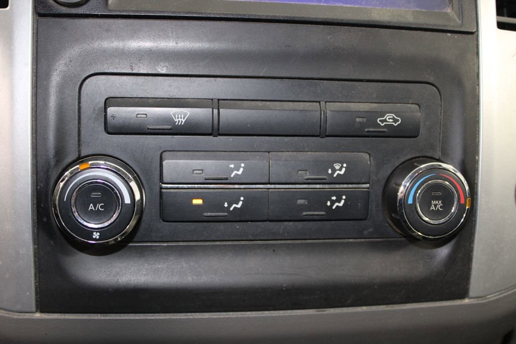 Used 2019 Nissan Frontier SV image 27