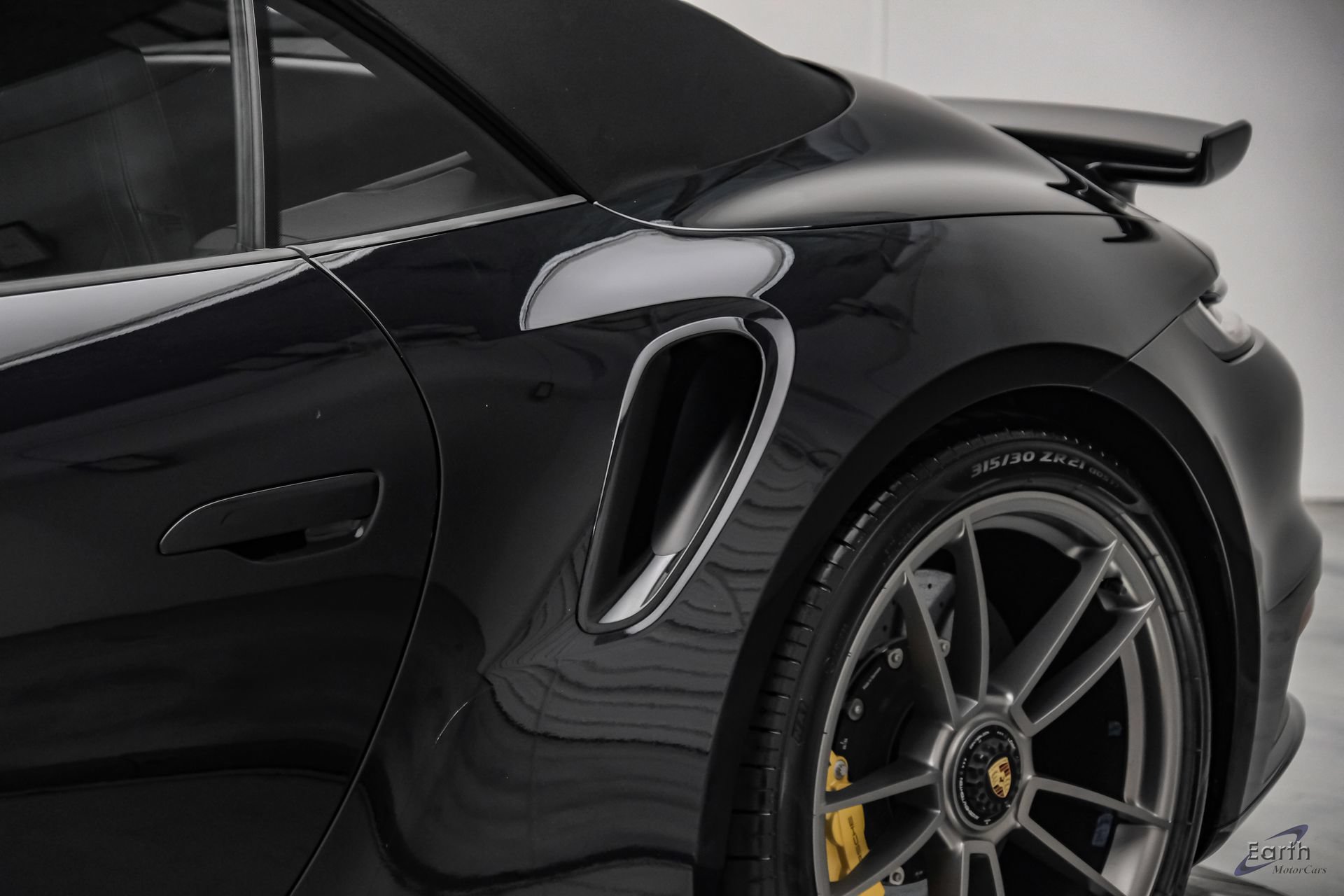 Used 2025 Porsche 911 Turbo S w/ Exterior Sport Package AWD/4WD image 41