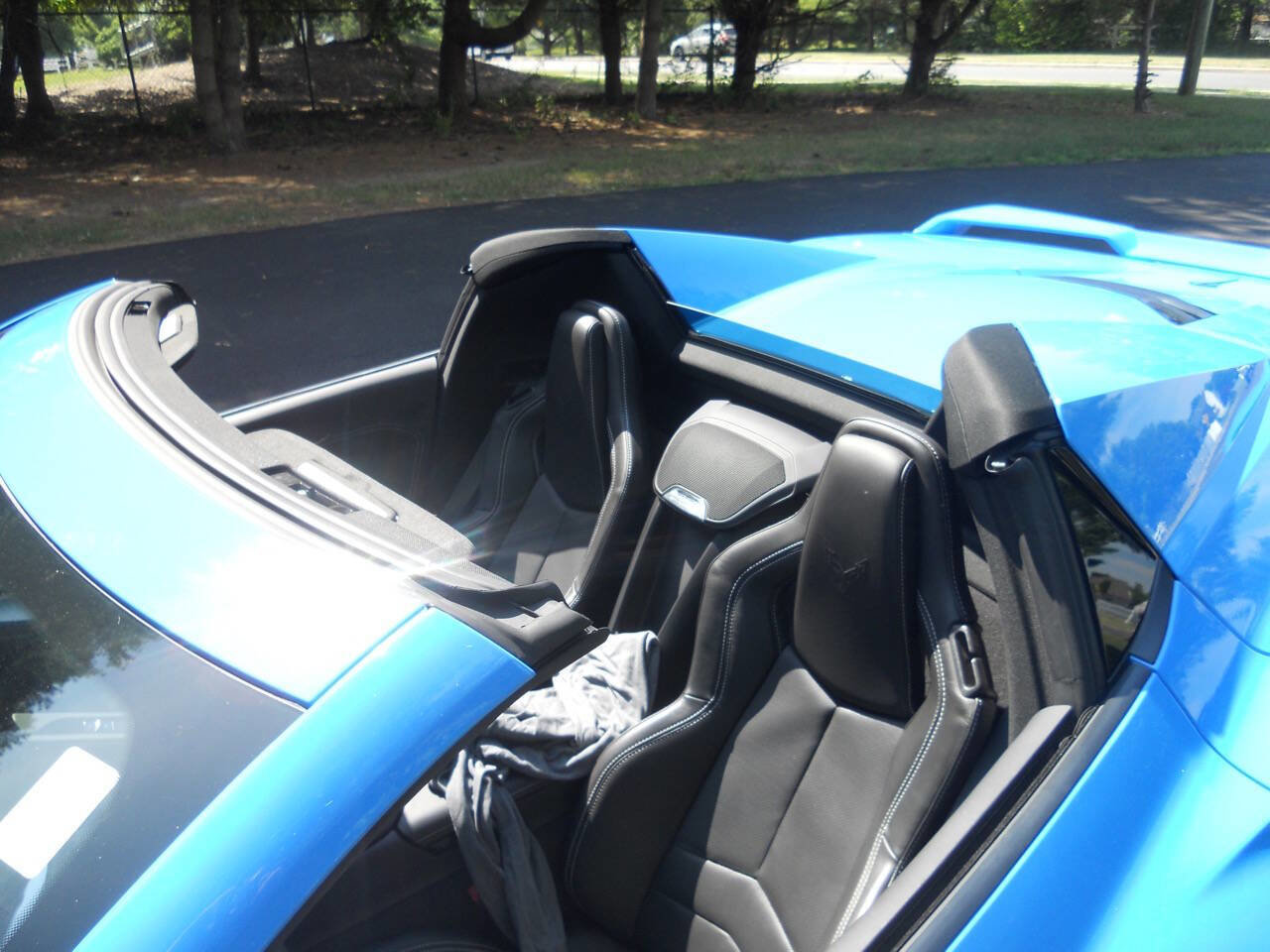 Used 2022 Chevrolet Corvette Stingray Convertible w/ Z51 Performance Package image 21