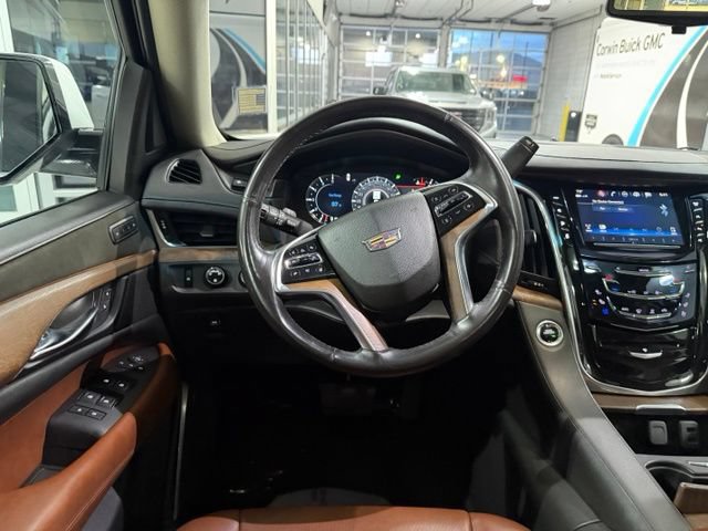 Used 2019 Cadillac Escalade ESV Premium Luxury AWD/4WD image 31