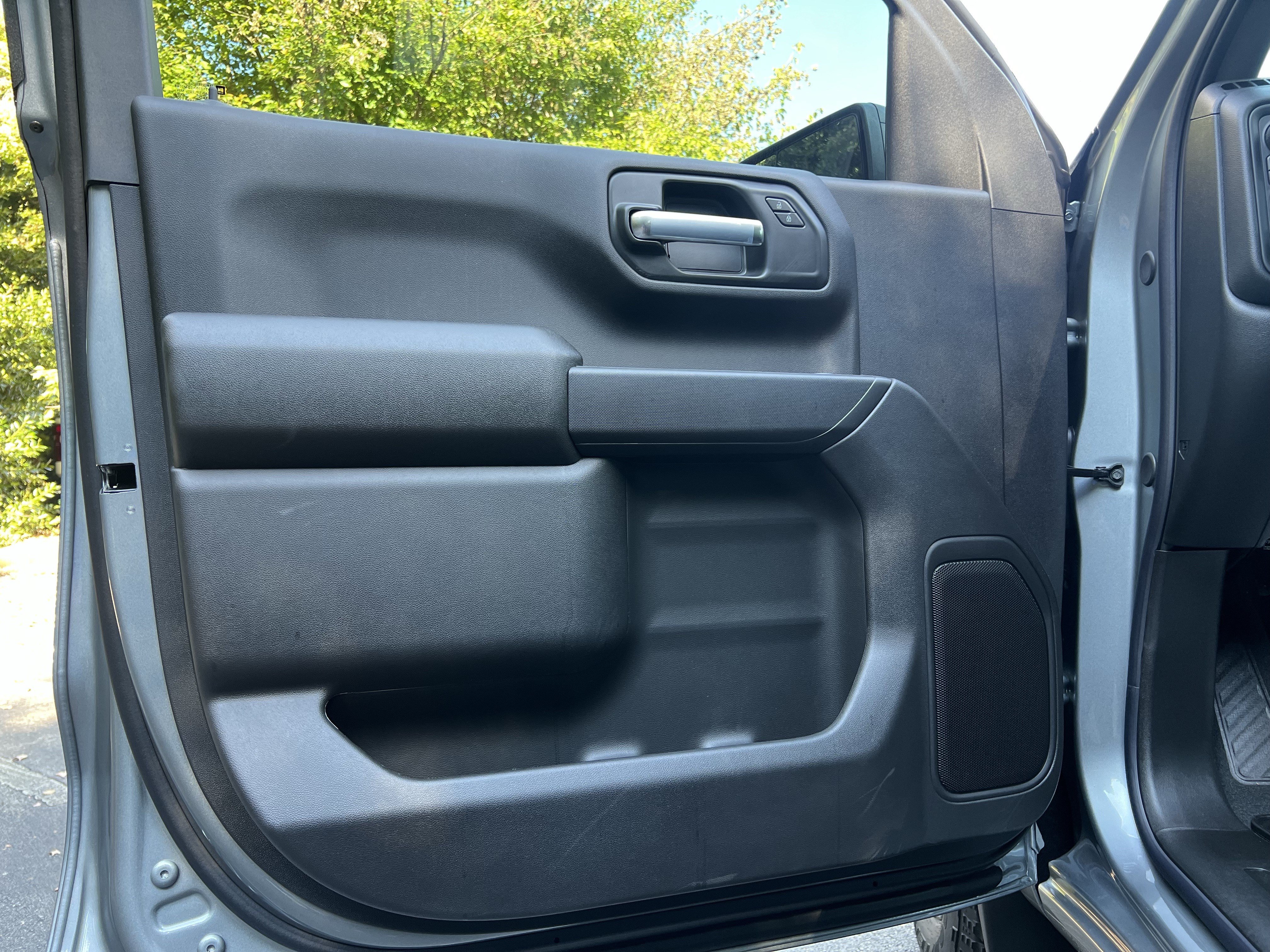 New 2026 Chevrolet Silverado 1500 Custom w/ Turbomax Blackout Package AWD/4WD image 15