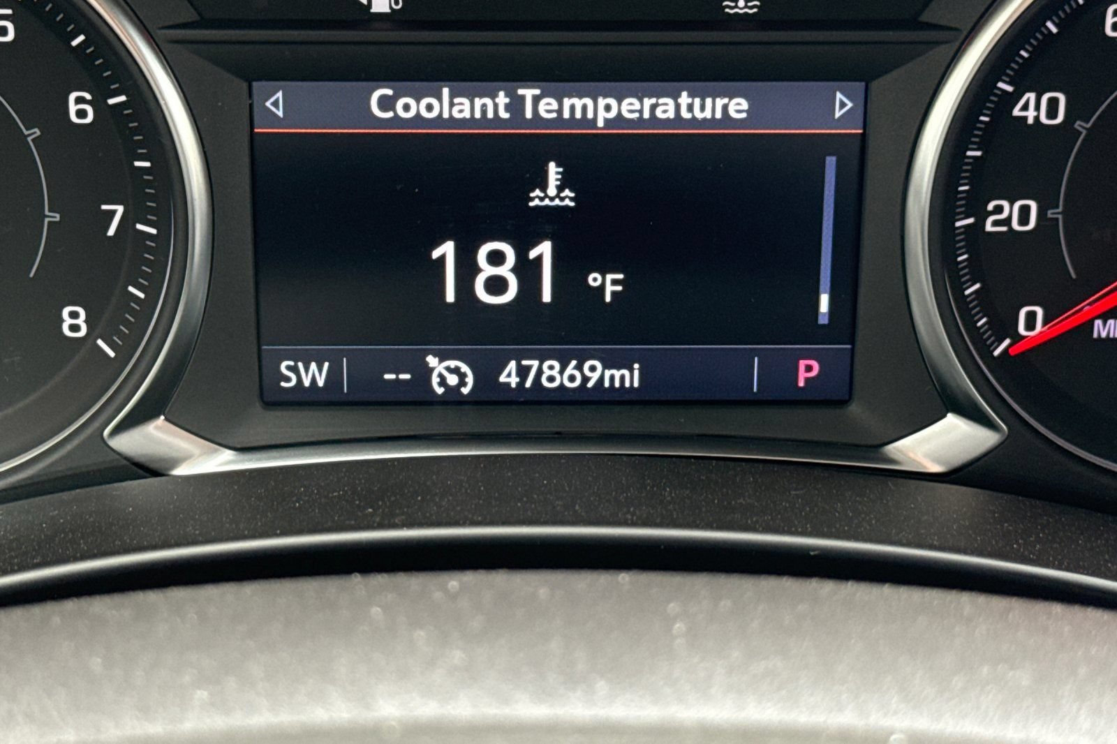 Used 2024 GMC Terrain SLT AWD/4WD image 28