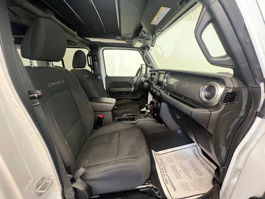 Used 2022 Jeep Wrangler Unlimited Sahara w/ Cold Weather Group image 9