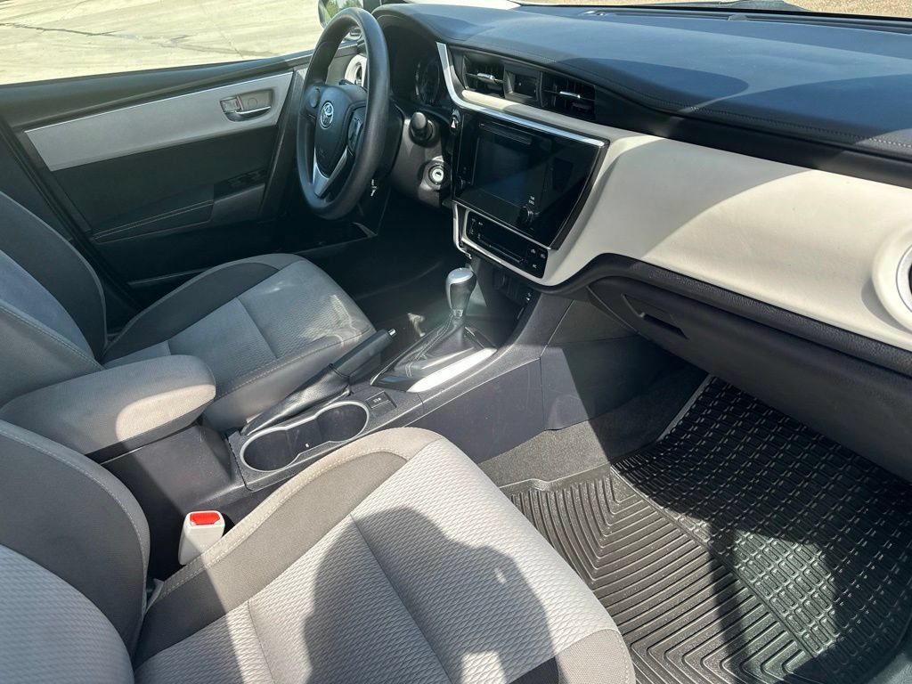 Used 2019 Toyota Corolla LE FWD image 27