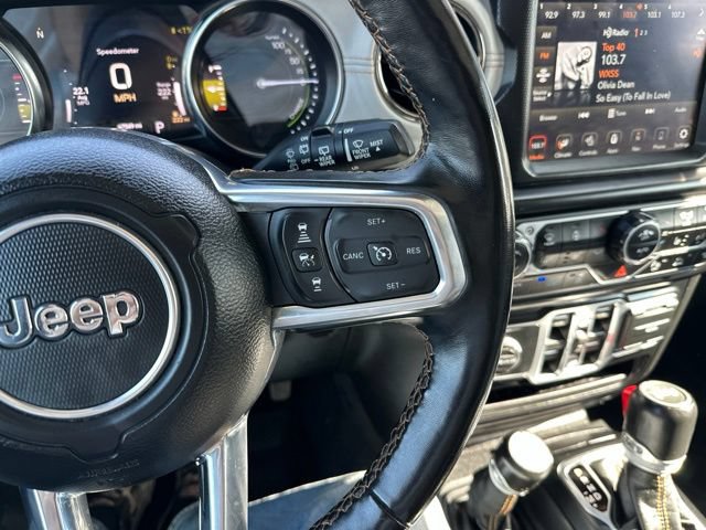 Used 2022 Jeep Wrangler Unlimited Sahara AWD/4WD image 29