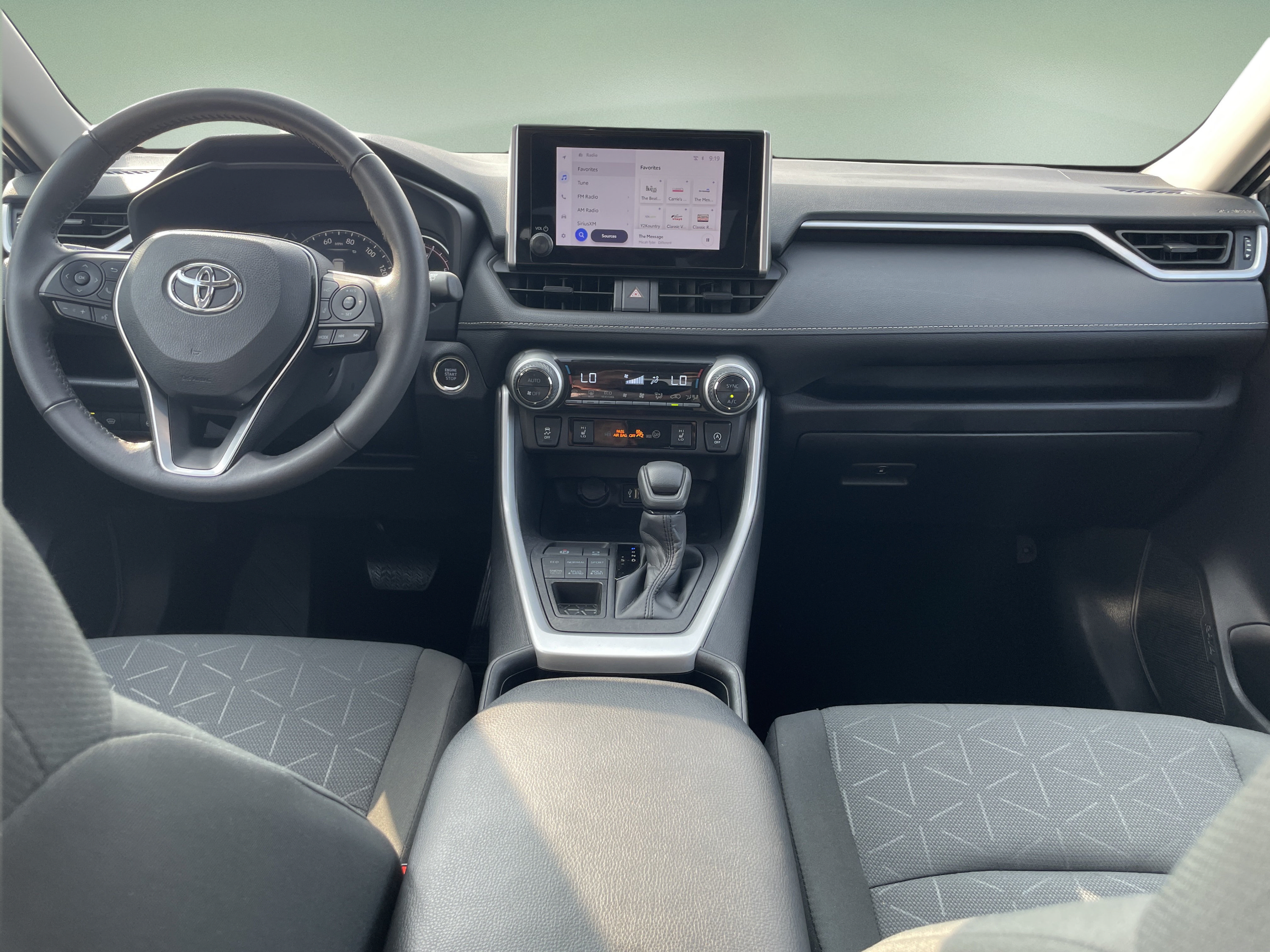 Used 2024 Toyota RAV4 XLE w/ Convenience Package AWD/4WD image 34