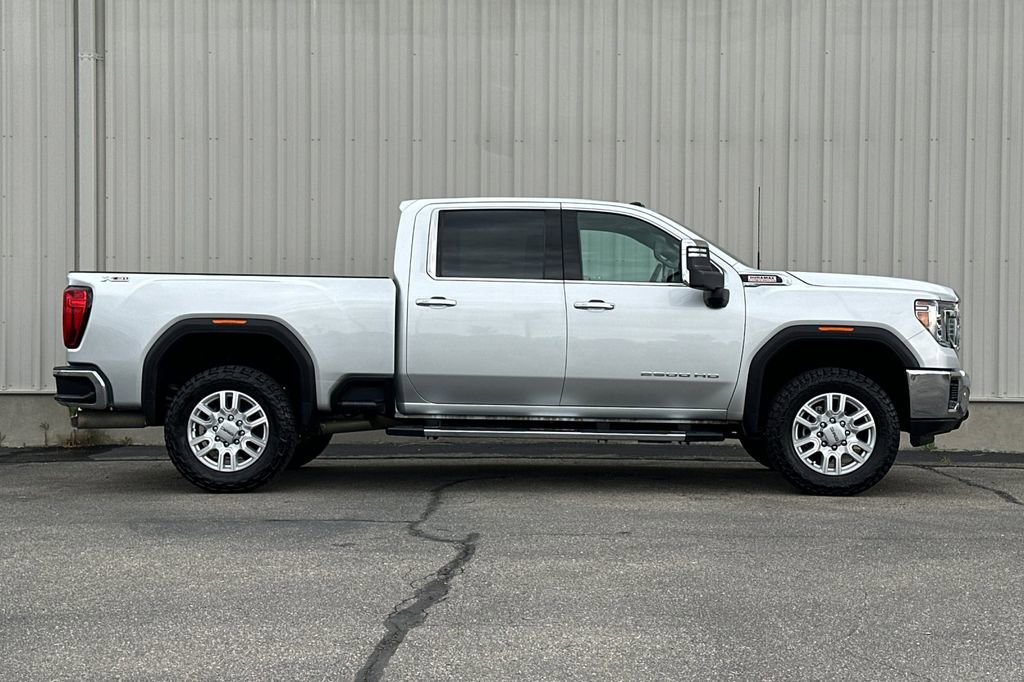 Used 2023 GMC Sierra 2500 SLT w/ SLT Premium Package image 3