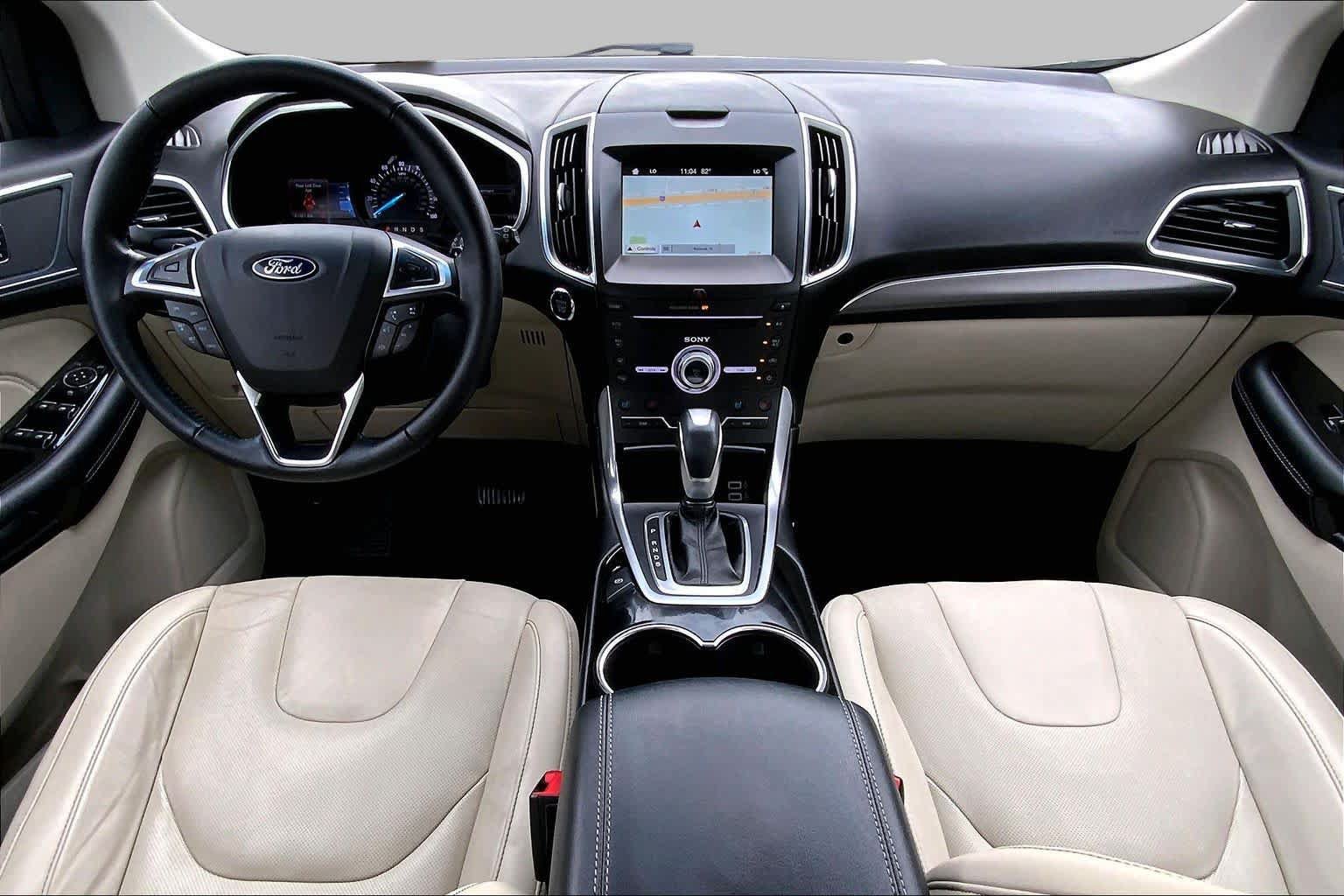 Used 2018 Ford Edge Titanium w/ Equipment Group 301A FWD image 14