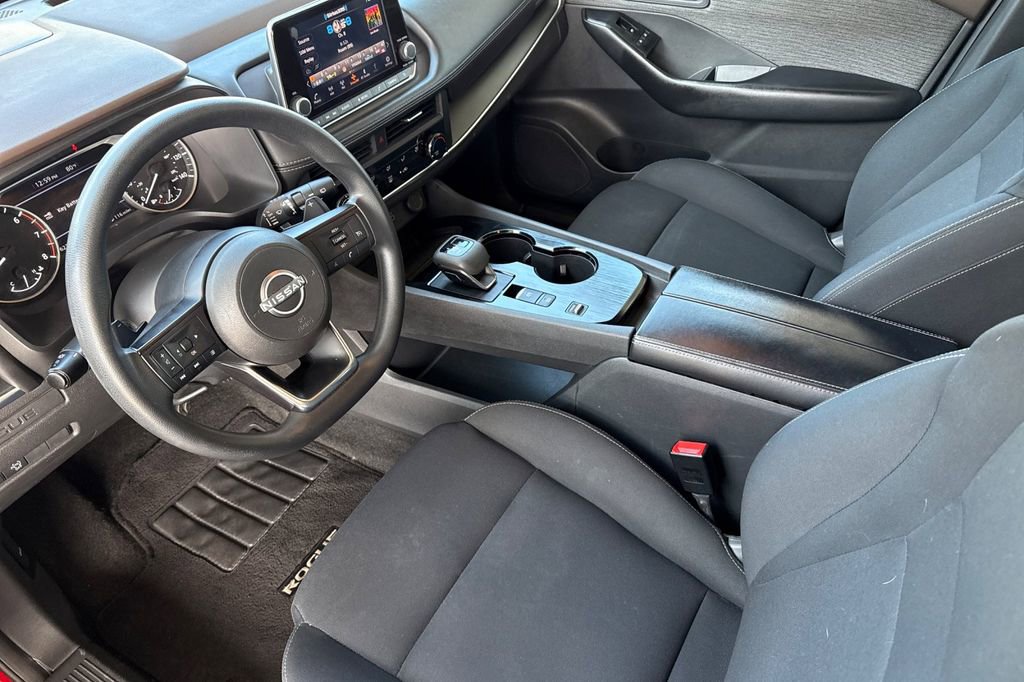 Used 2023 Nissan Rogue S image 5