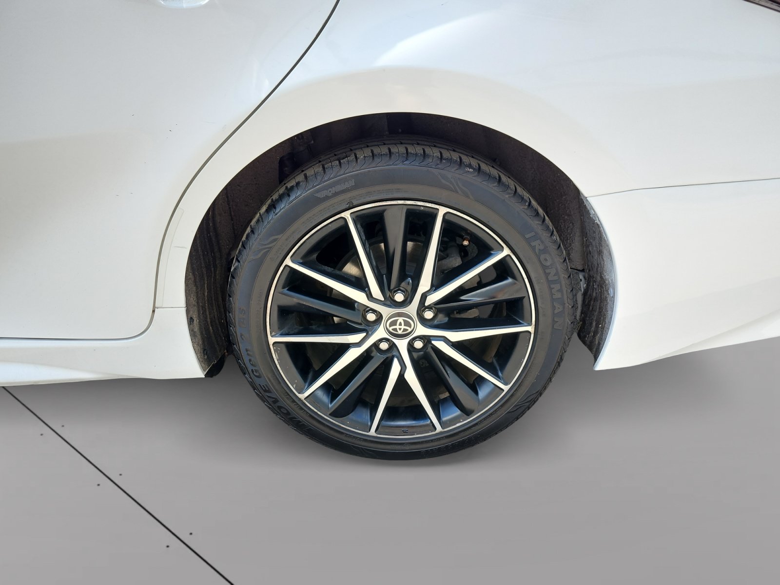 Used 2021 Toyota Camry SE FWD image 14