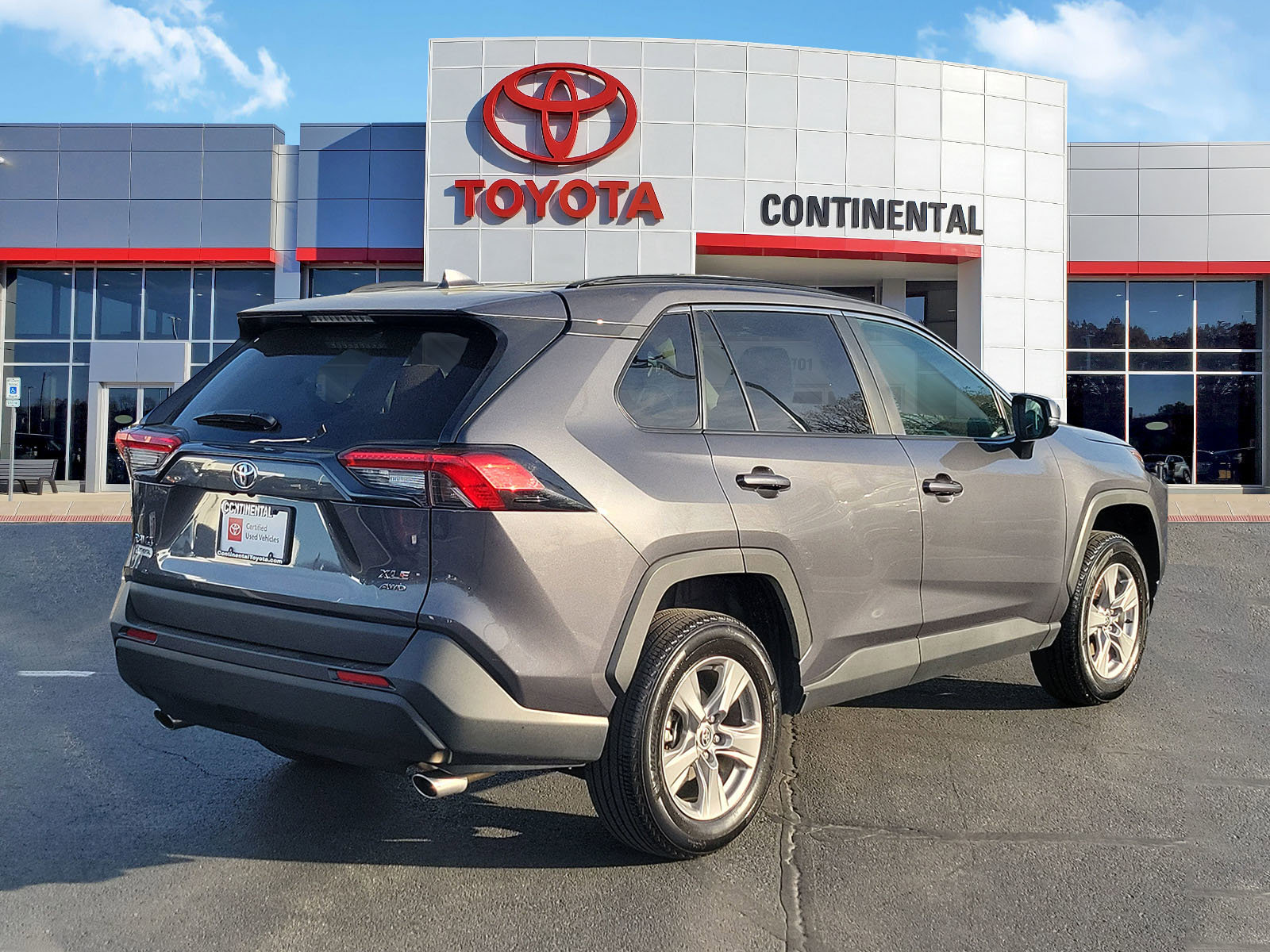 Certified 2025 Toyota RAV4 XLE AWD/4WD image 5