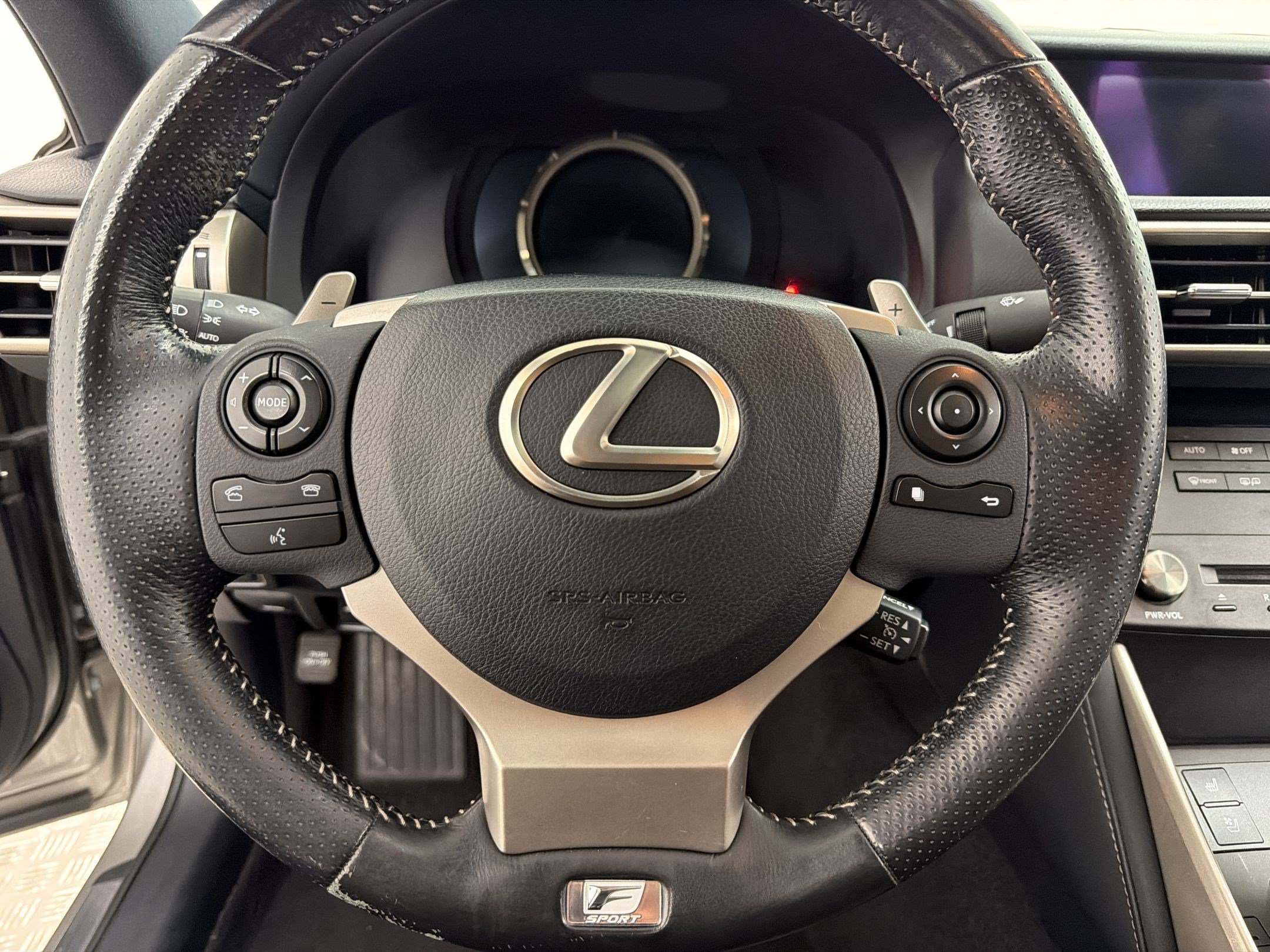 Used 2016 Lexus IS 200t w/ F Sport Package RWD image 11