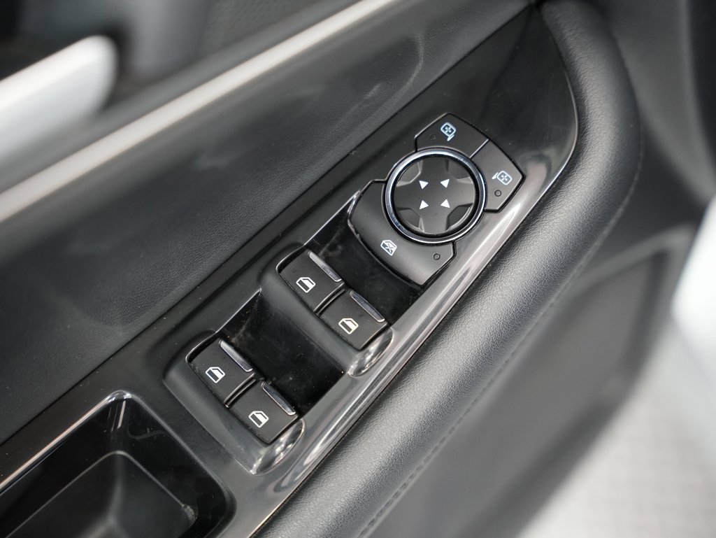 Used 2020 Ford Edge SEL w/ Convenience Package image 46