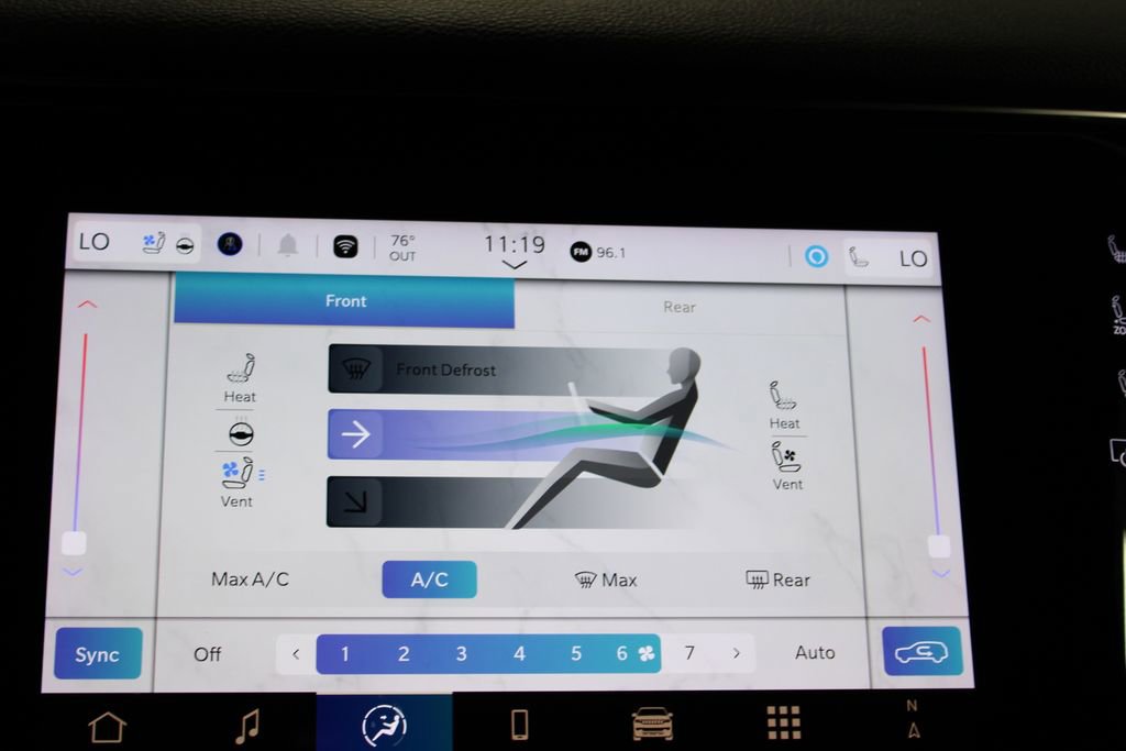 Used 2024 Jeep Wagoneer Series II image 45