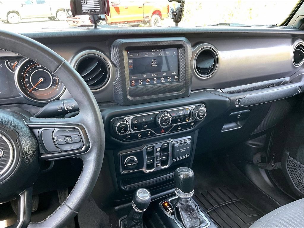Used 2023 Jeep Gladiator Sport AWD/4WD image 17