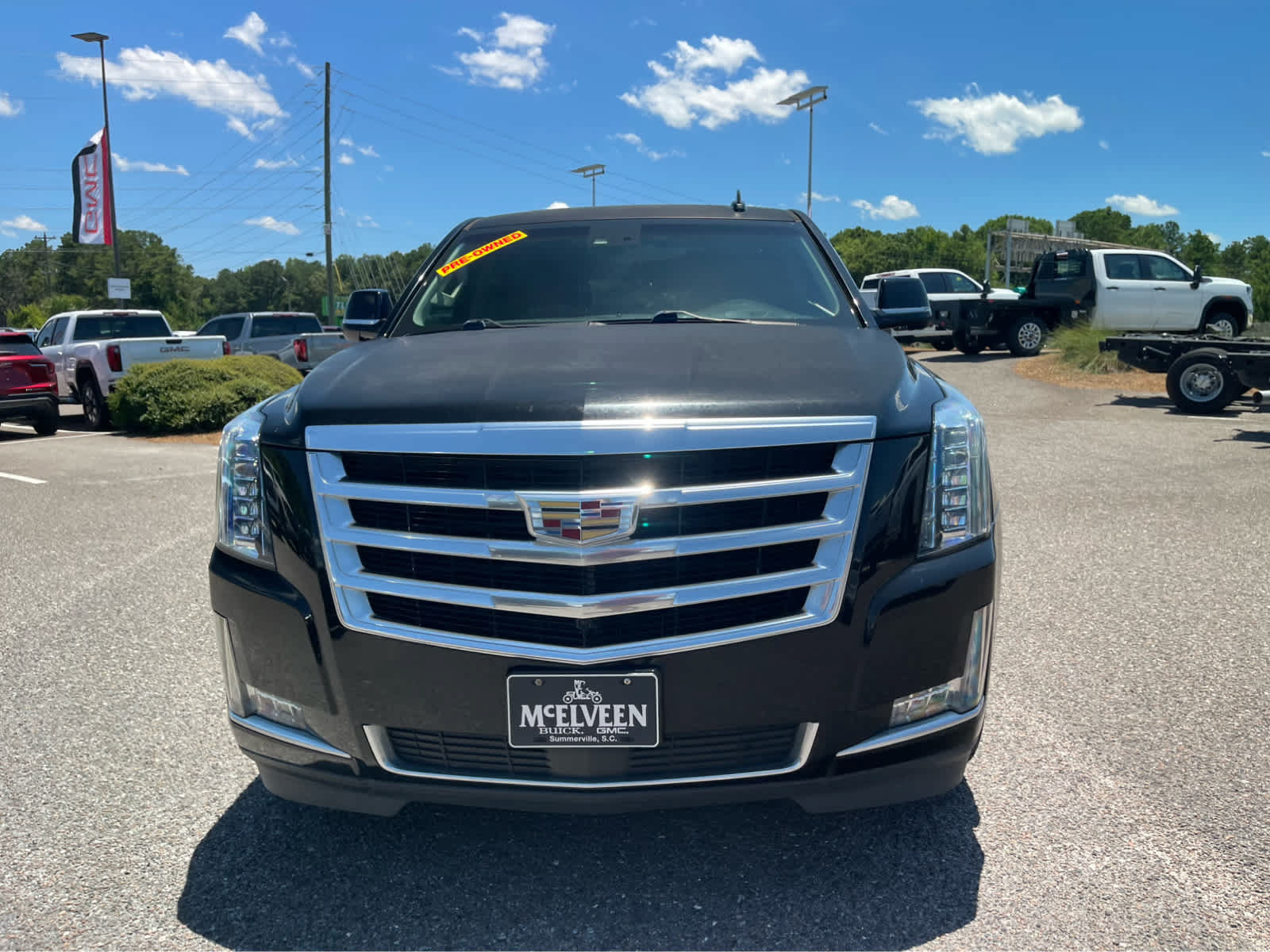 Used 2017 Cadillac Escalade Premium Luxury AWD/4WD image 3