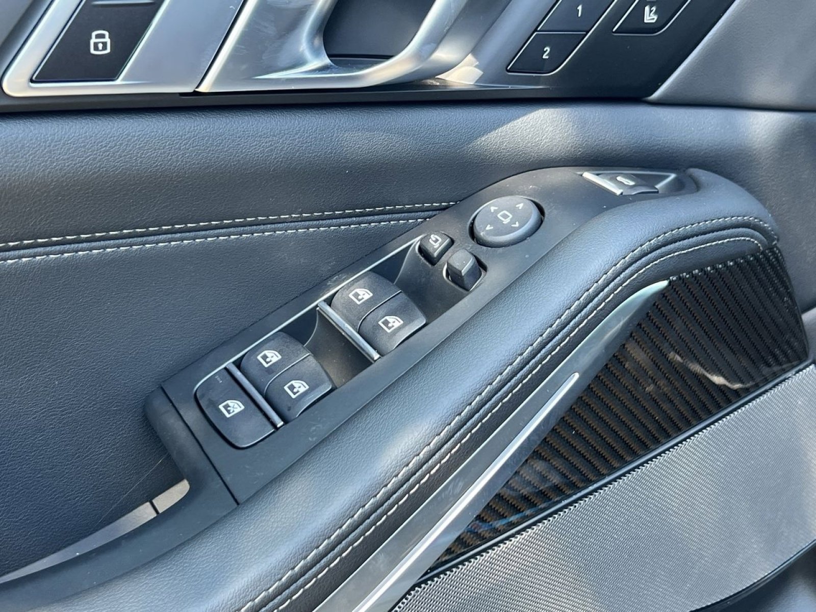 New 2026 BMW X5 M60i image 12