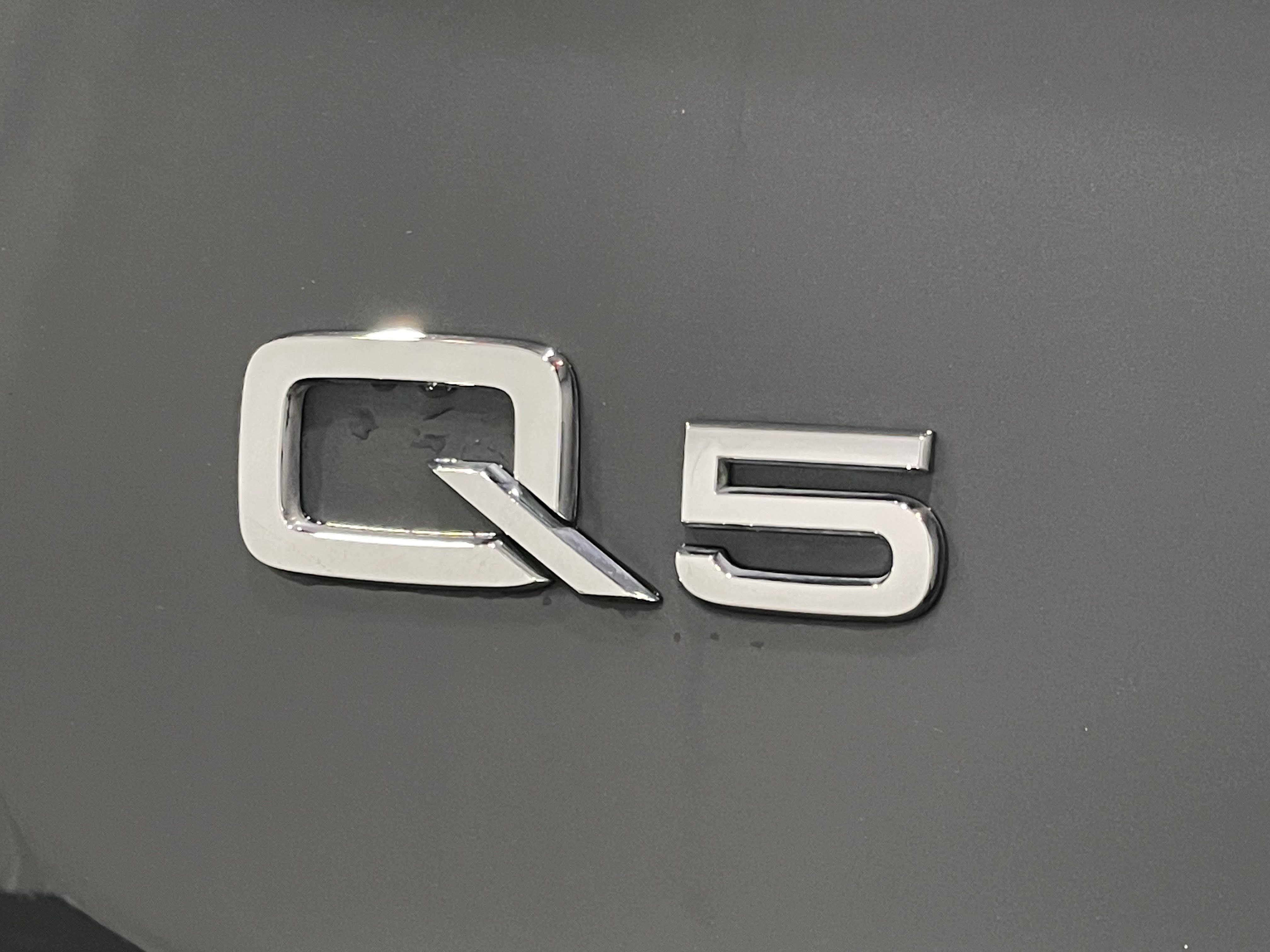 Used 2019 Audi Q5 2.0T Premium Plus w/ Premium Plus Package AWD/4WD image 24