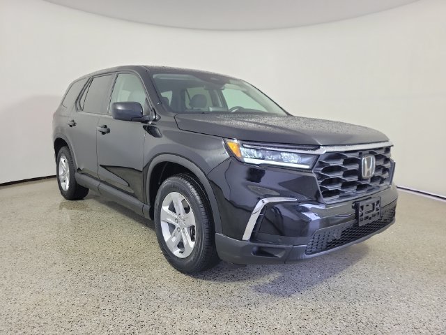 Used 2023 Honda Pilot LX image 4