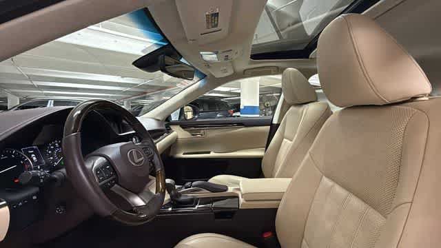 Used 2016 Lexus ES 350 w/ Luxury Package w/Wood Trim FWD image 8