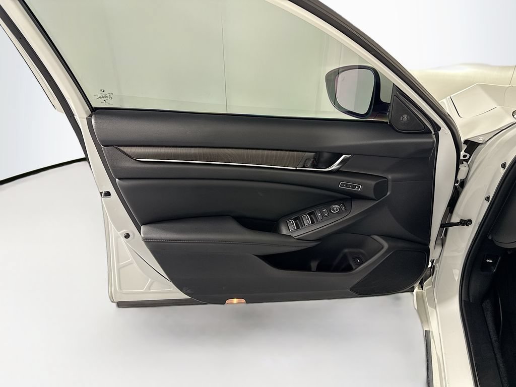 Certified 2022 Honda Accord Touring image 24