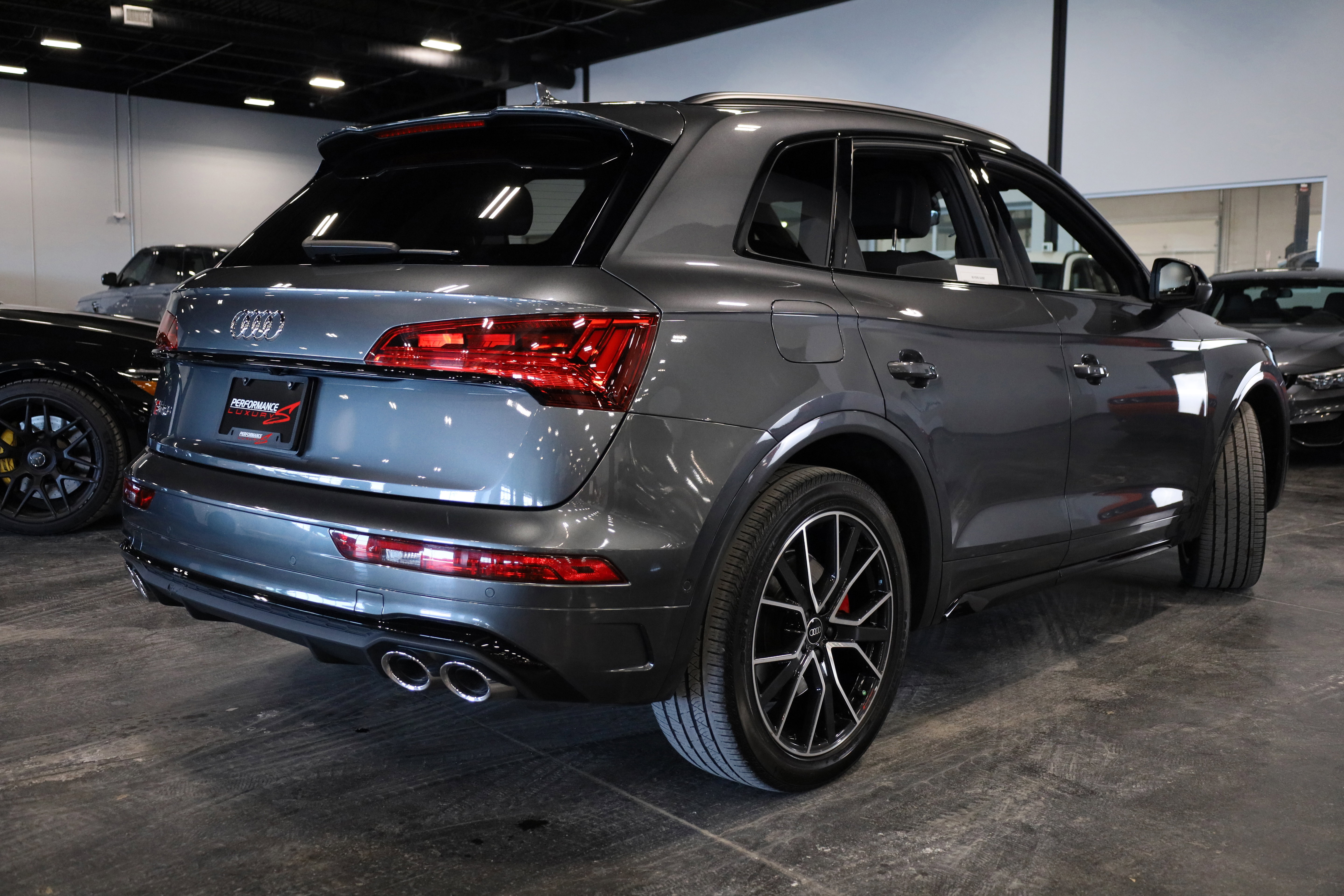 Used 2023 Audi SQ5 Prestige w/ Prestige Package image 6