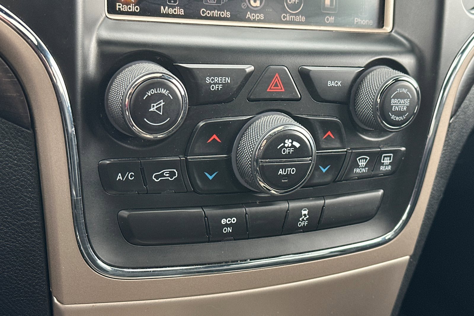 Used 2014 Jeep Grand Cherokee Altitude image 21