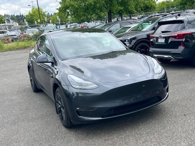 Used 2024 Tesla Model Y Long Range AWD/4WD image 5