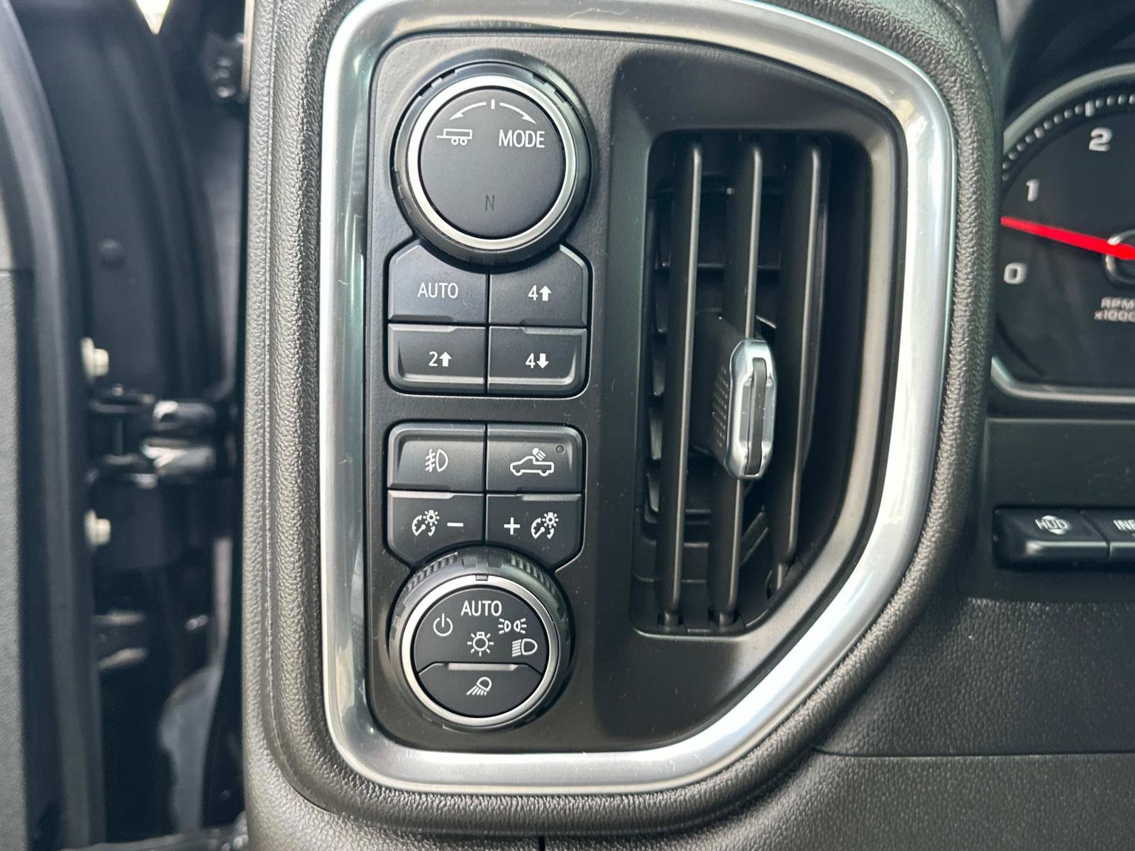 Used 2022 Chevrolet Silverado 3500 High Country w/ Z71 Off-Road Package image 18