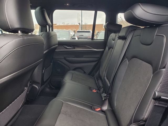 New 2026 Jeep Grand Cherokee Altitude AWD/4WD image 15