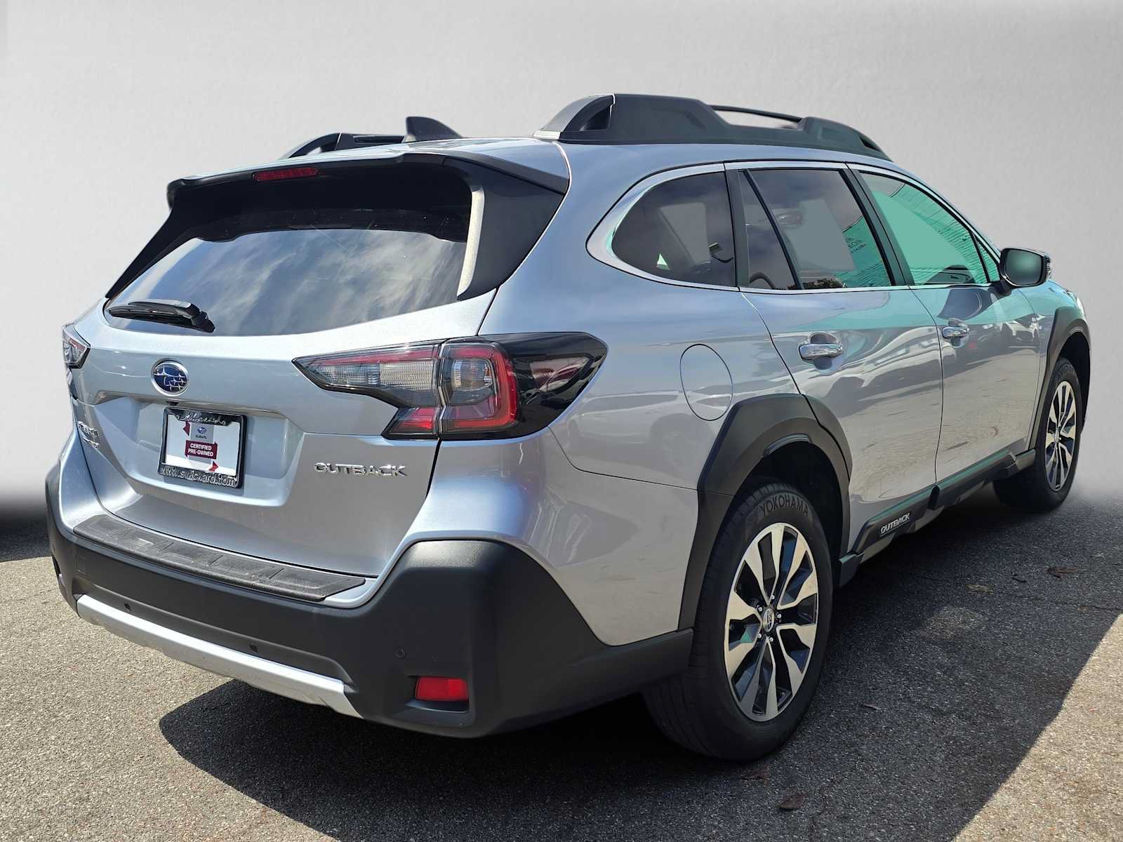 Used 2024 Subaru Outback Limited AWD/4WD image 3