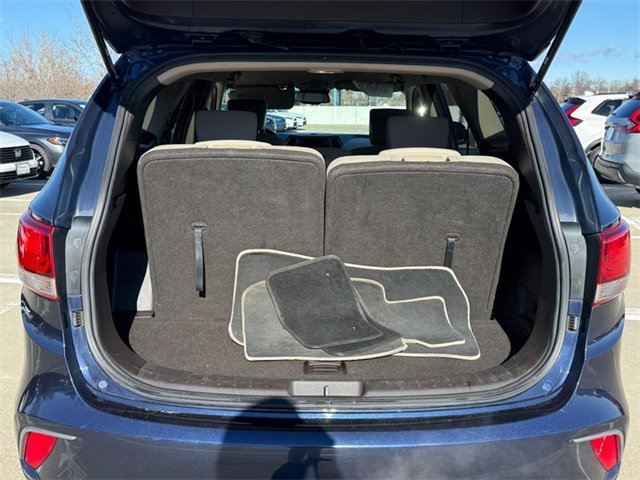 Used 2017 Hyundai Santa Fe SE image 4