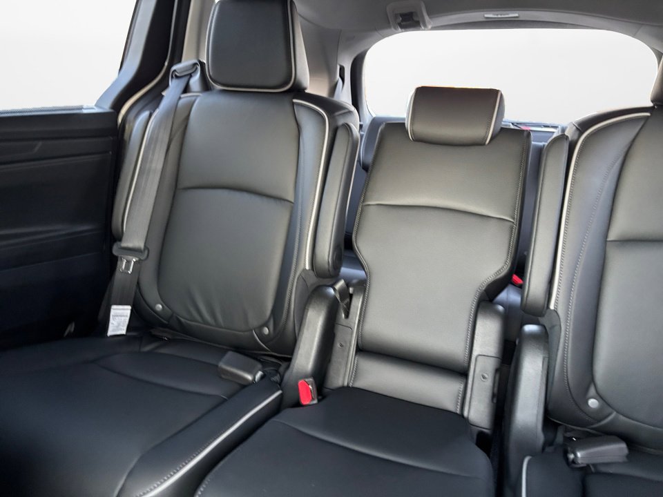 New 2026 Honda Odyssey Touring image 12