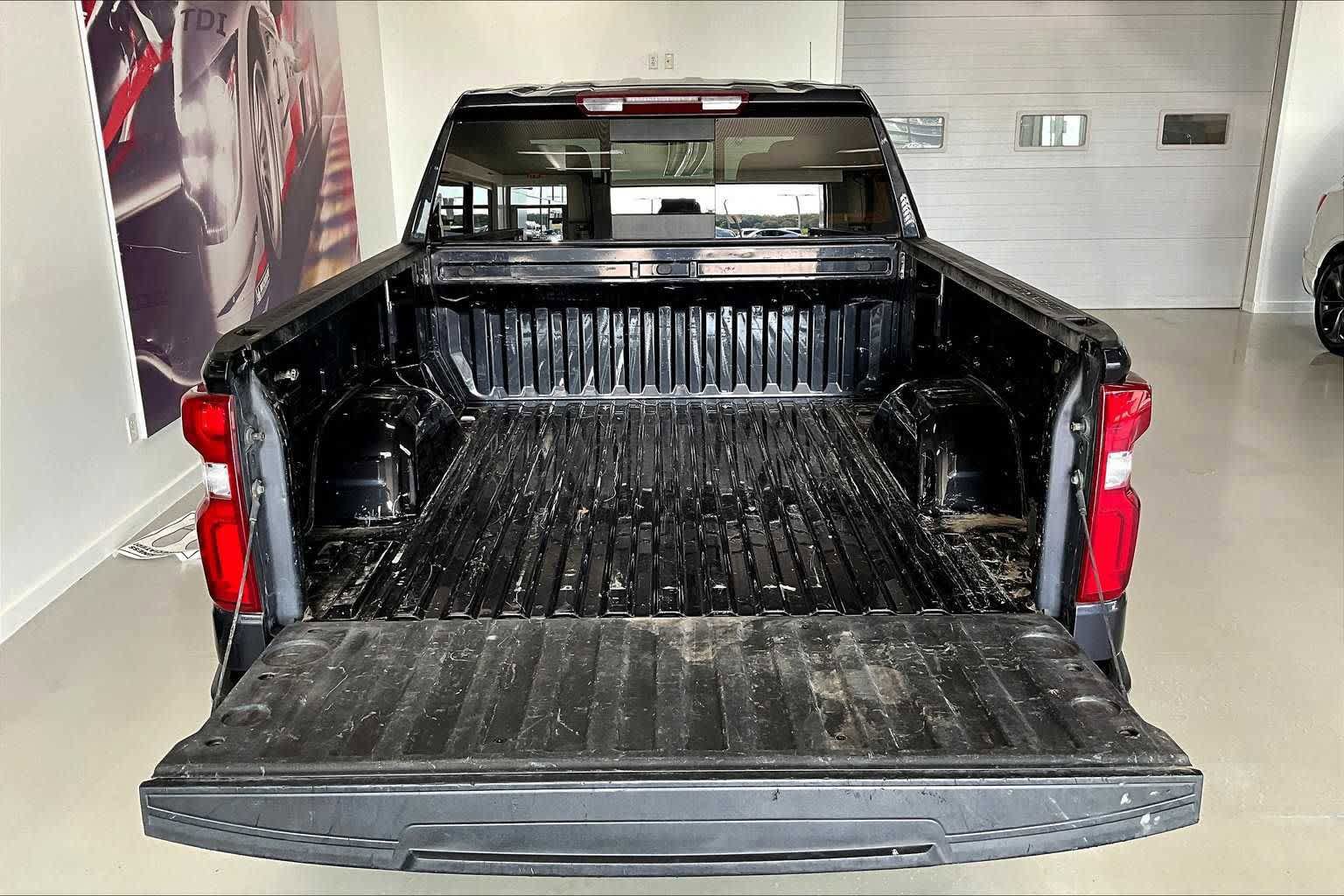 Used 2022 Chevrolet Silverado 1500 LTZ w/ LTZ Convenience Package II image 16