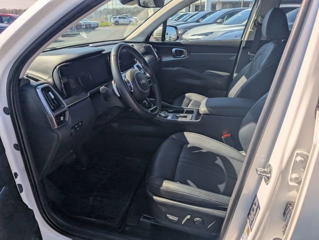 Used 2023 Kia Sorento EX AWD/4WD image 12