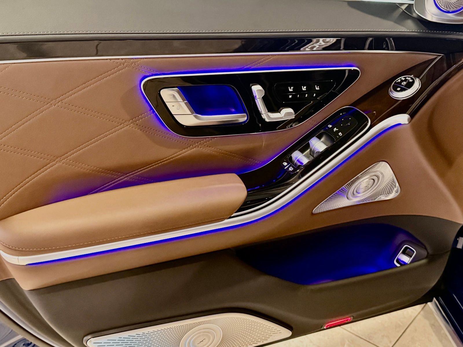 New 2026 Mercedes-Benz Maybach S 580 4MATIC image 14