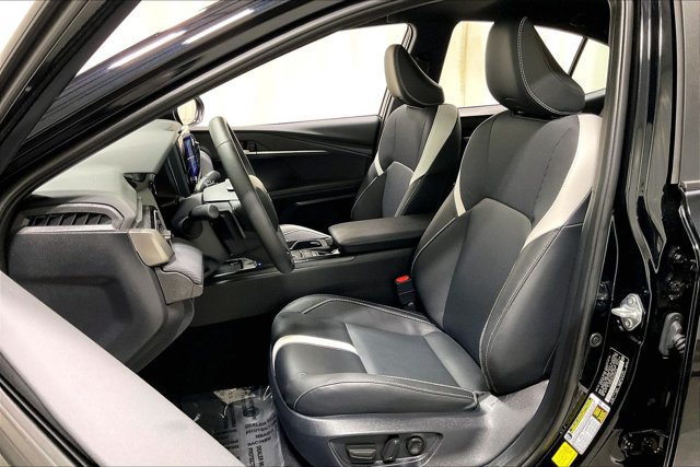 Used 2025 Toyota Camry SE FWD image 26