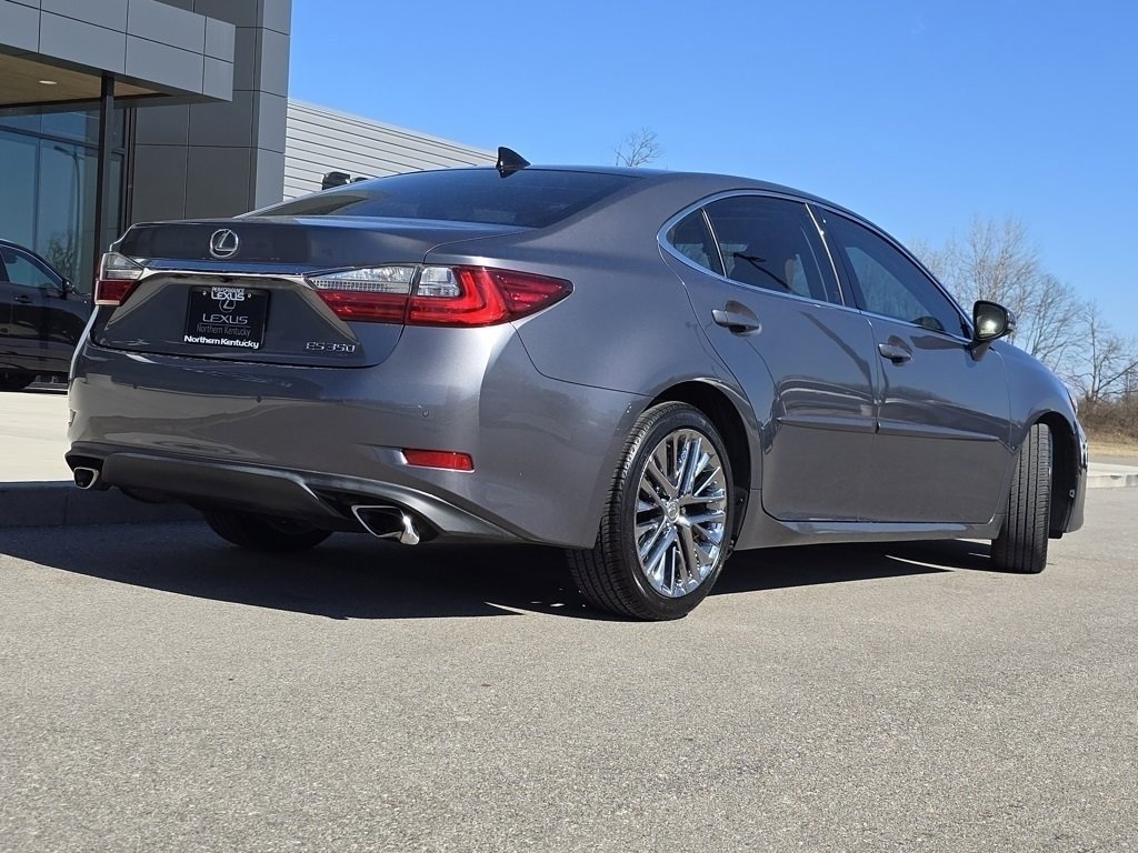 Used 2016 Lexus ES 350 w/ Ultra Luxury Package image 25