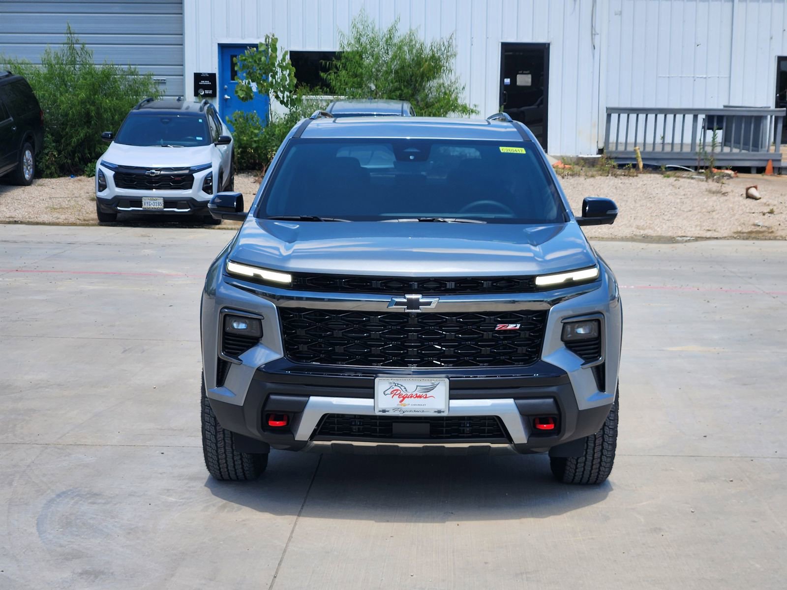 New 2026 Chevrolet Traverse Z71 w/ Driver Confidence Package AWD/4WD image 8