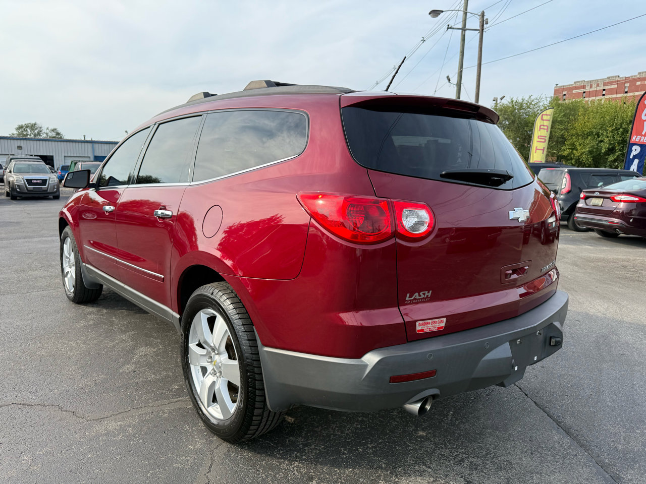 Used 2010 Chevrolet Traverse LTZ image 3
