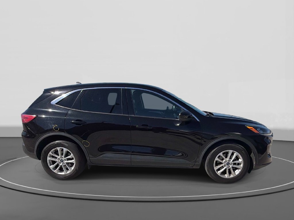 Used 2020 Ford Escape SE FWD image 3