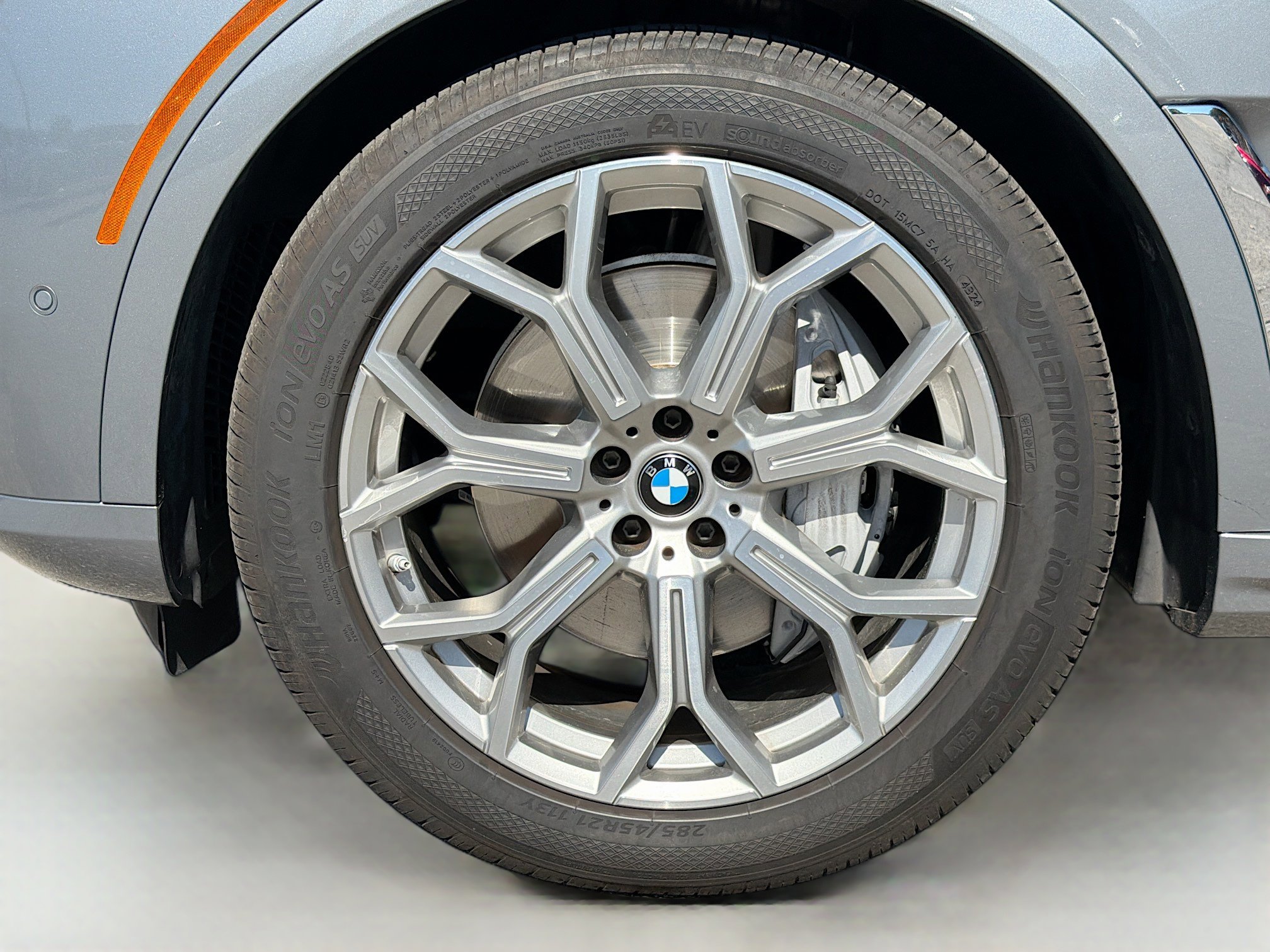 Used 2024 BMW X7 xDrive40i image 42