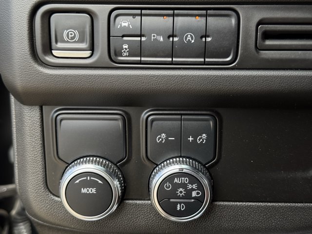 Used 2023 GMC Yukon XL SLT RWD image 24
